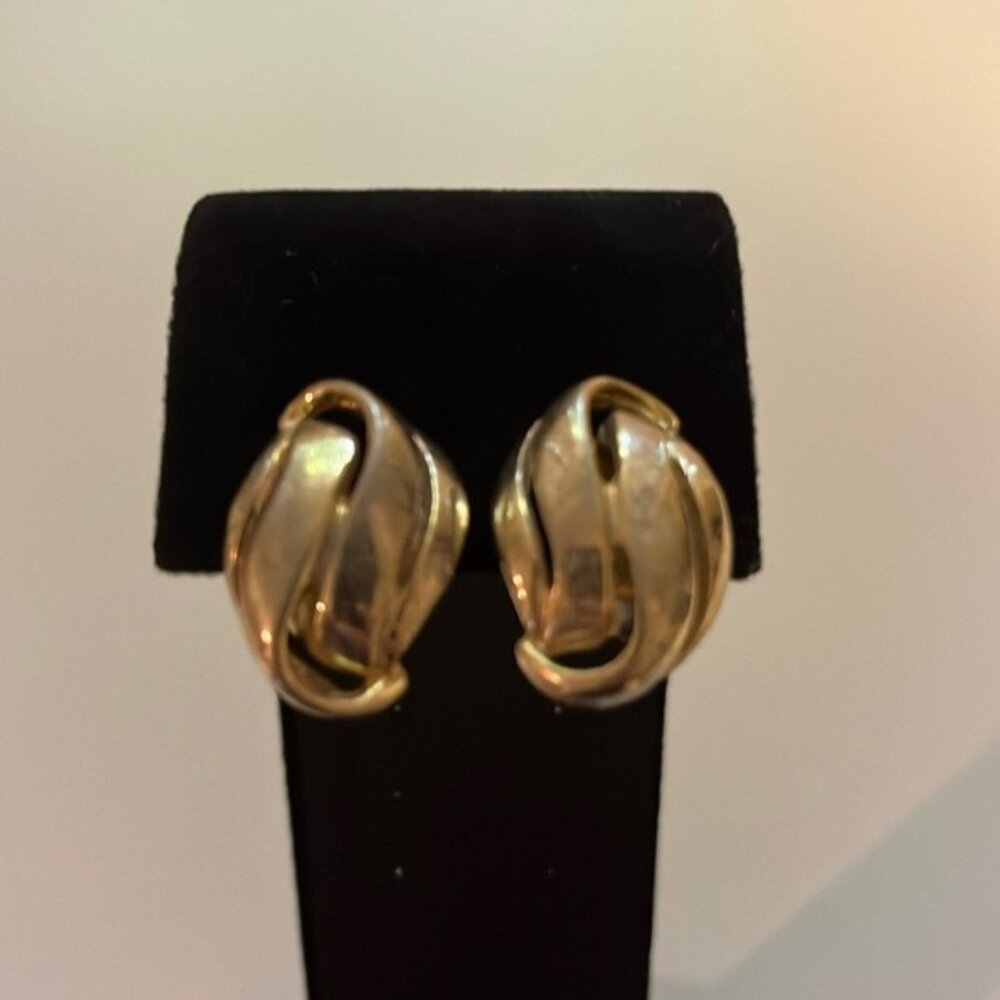 ✨💛 Vintage Gold-Tone Knot Clip-On Earrings | Classic Design